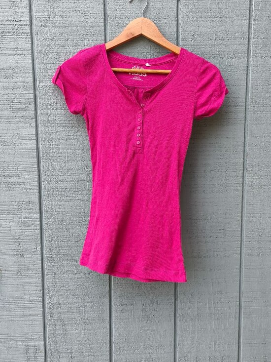 Mudd Tops - y2k Mudd Ribbed Short Sleeve Slim Fit Henley Tee sz S Pink Preppy Dainty Indie